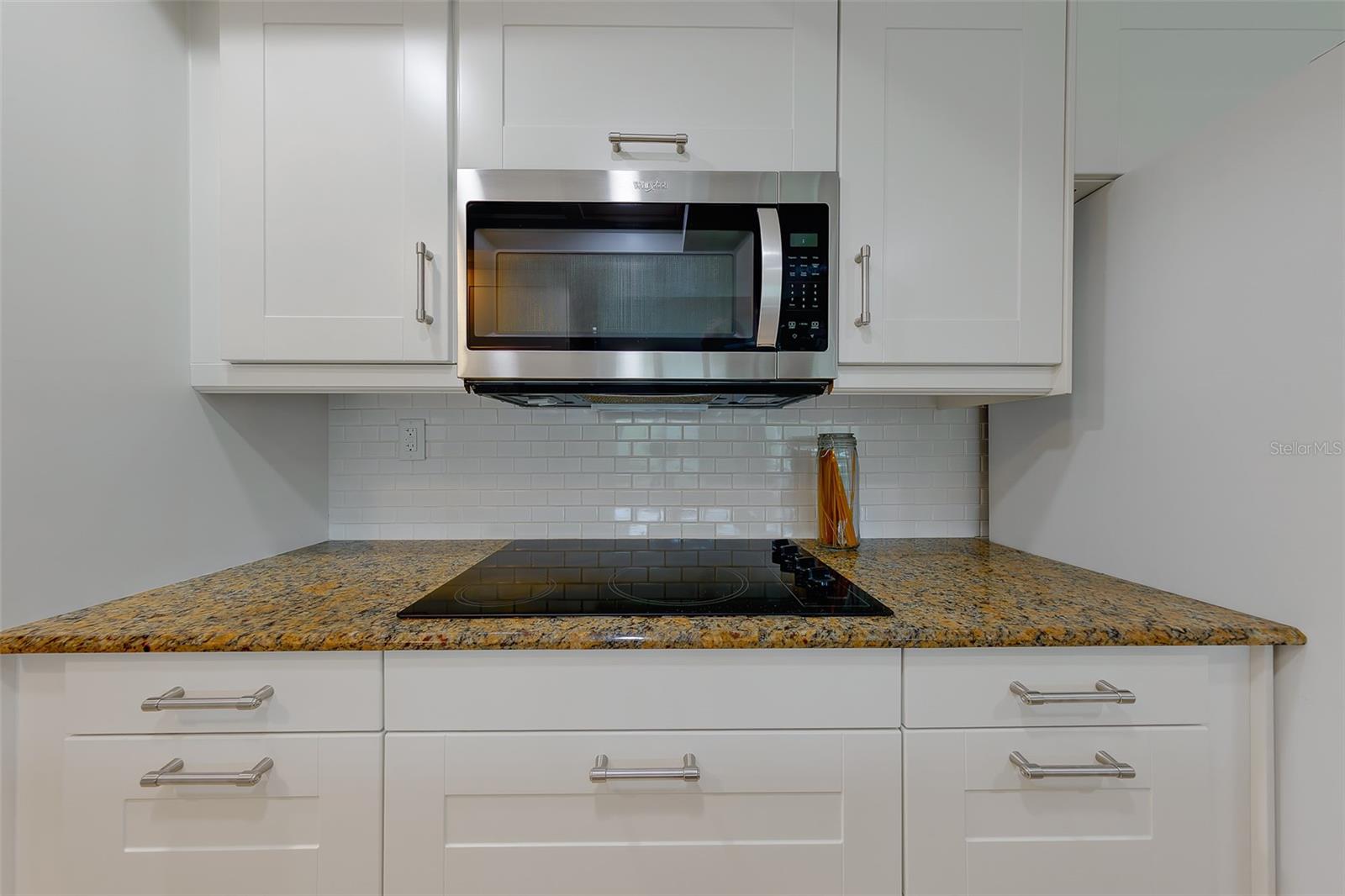 CLEARVIEW LAKE ESTATE - Residential