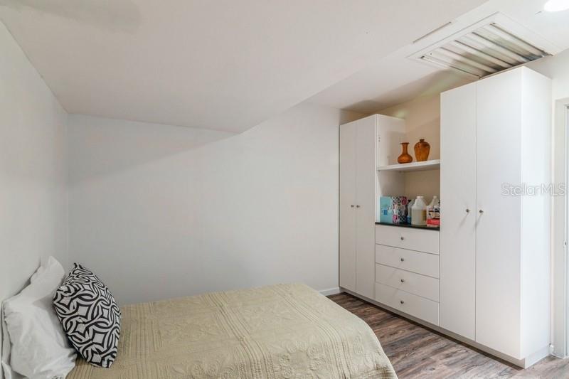 RIDGEWOOD ESTATES 19TH ADD - Residential