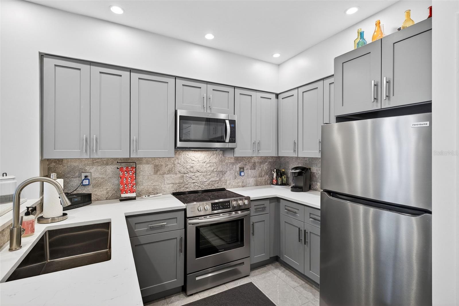 512 WATER STREET 512