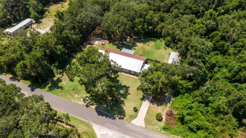 Photo of 14320 SE 95th Avenue, Summerfield, FL 34491 (MLS # OM708703)