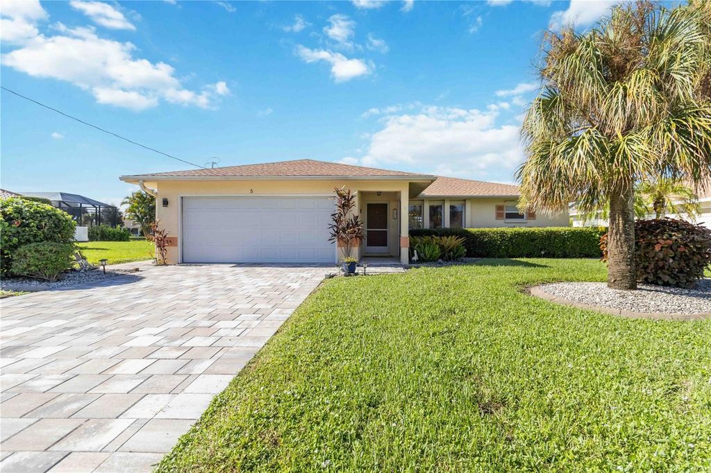 Photo of 5 Sportsman Court, Rotonda West, FL 33947 (MLS # D6143798)