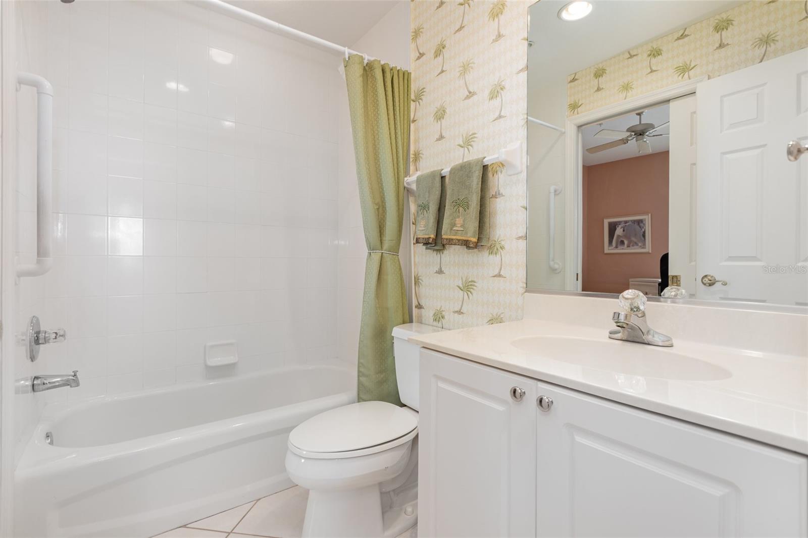 BAYPOINTE VISTA 1 - Residential