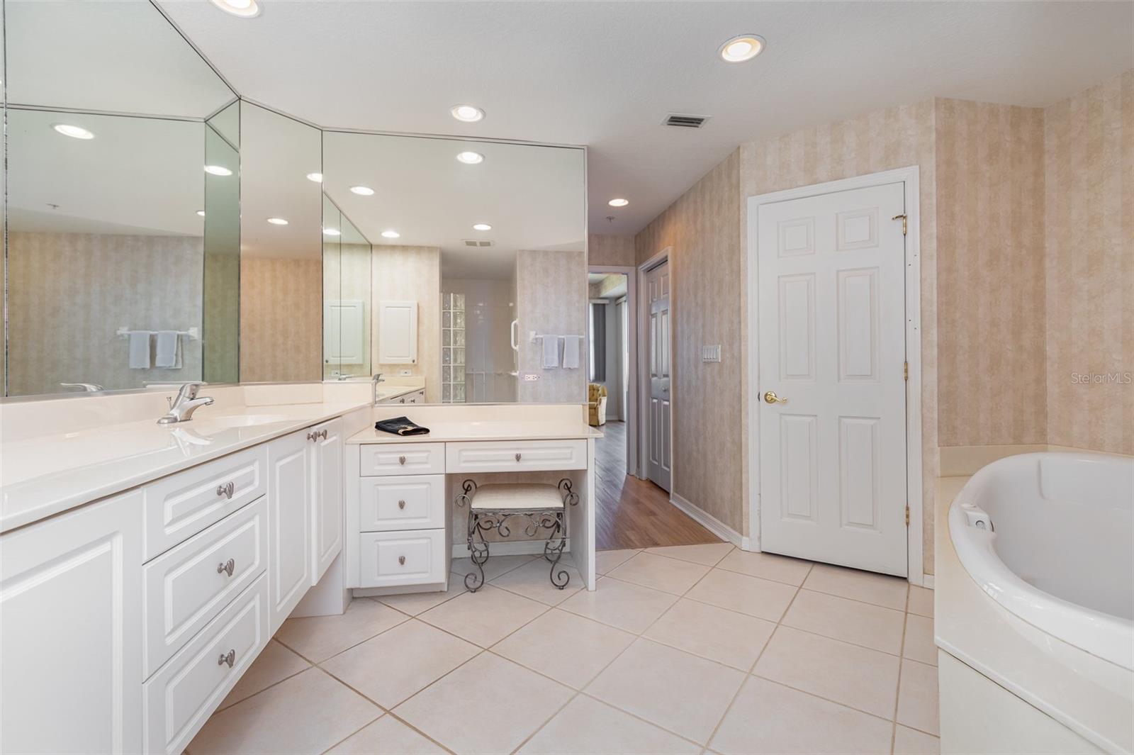 BAYPOINTE VISTA 1 - Residential