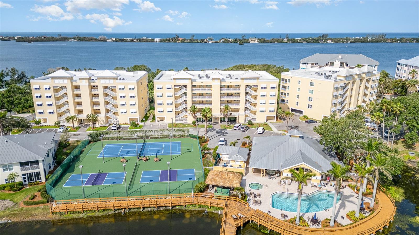 BAYPOINTE VISTA 1 - Residential