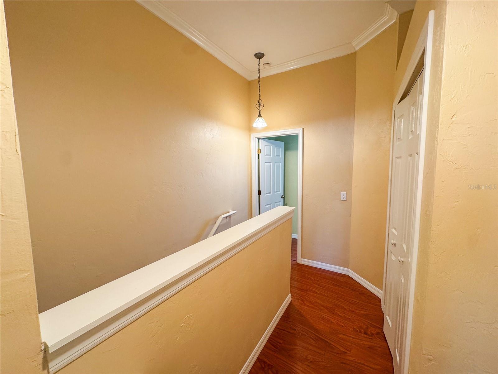 VICTORIA STATION - Residential