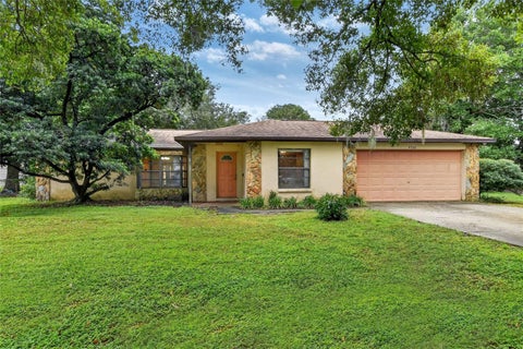 Photo of 4702 Charro Lane, Plant City, FL 33565 (MLS # L4964750)