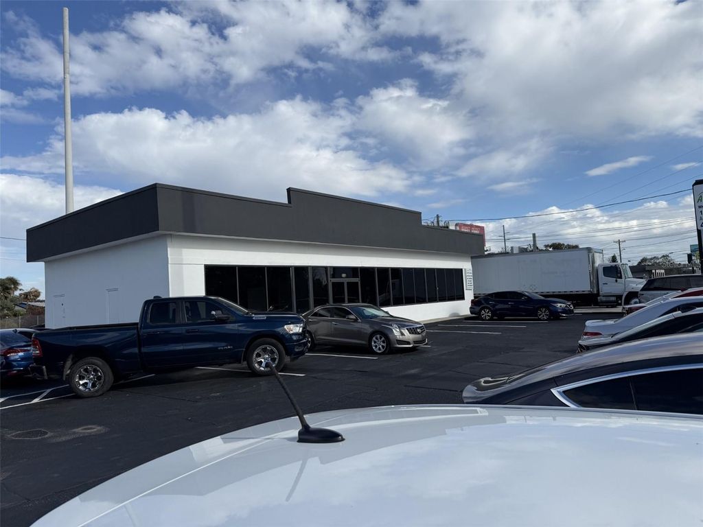 Photo of 5005 Edgewater Drive, Orlando, FL 32810 (MLS # O6377128)