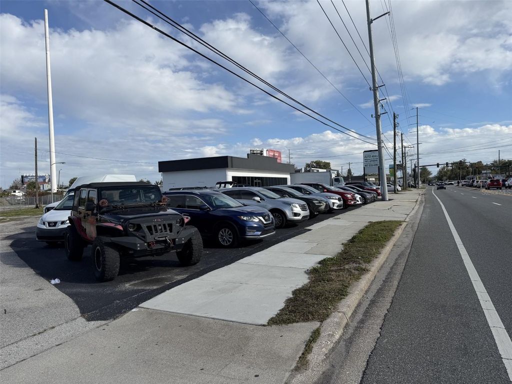 Photo of 5005 Edgewater Drive, Orlando, FL 32810 (MLS # O6377128)