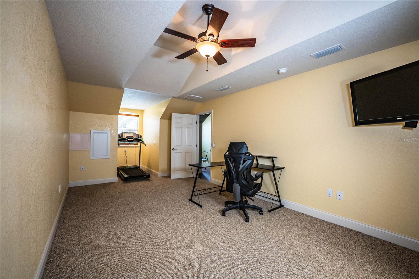 GARDNER OAKS - Residential