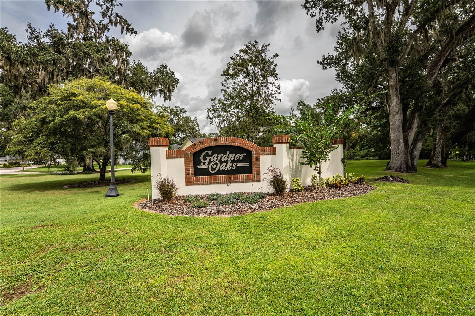 GARDNER OAKS - Residential