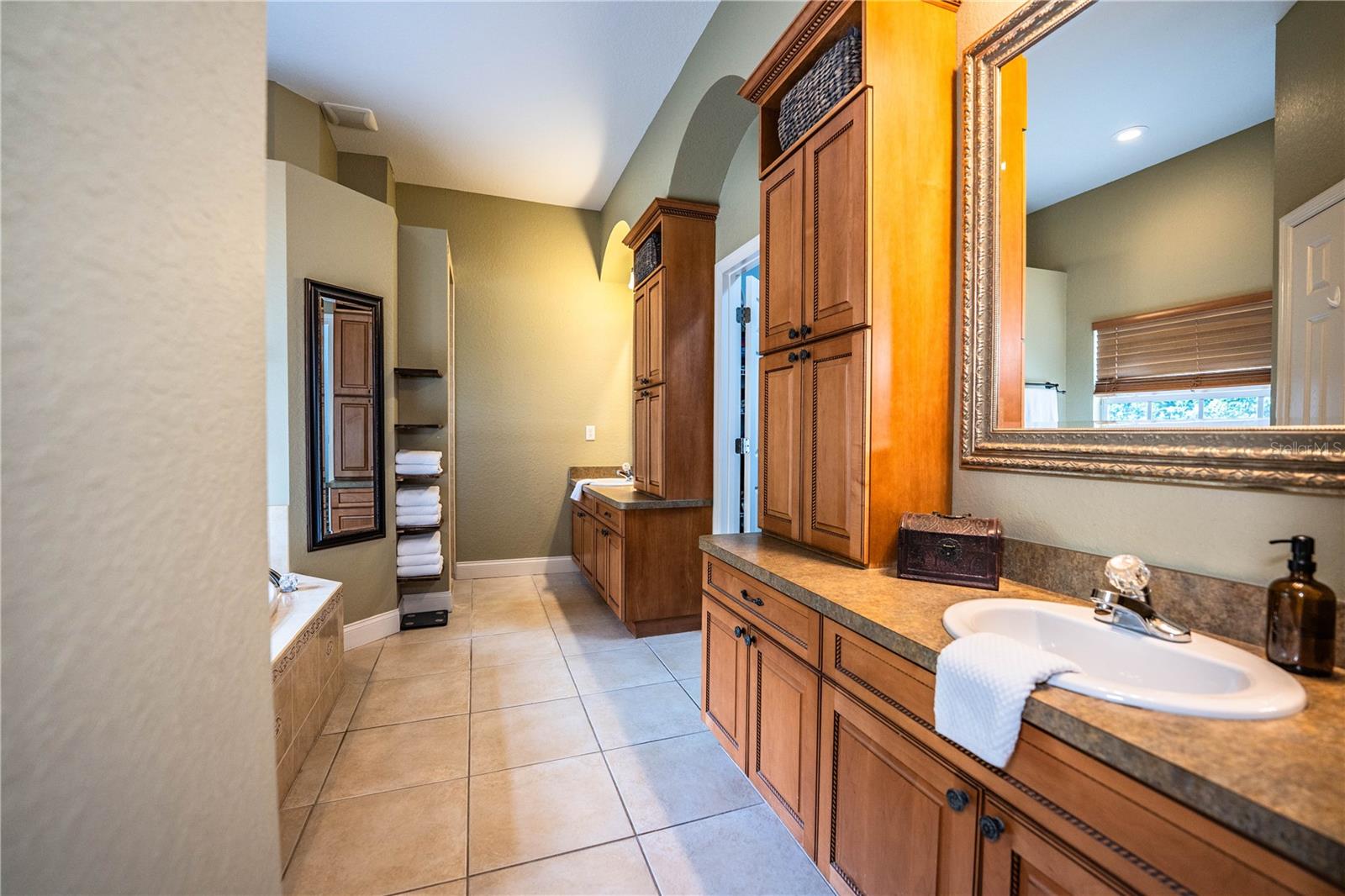 GARDNER OAKS - Residential