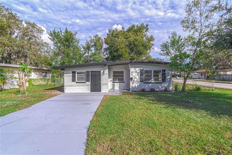 A home in LONGWOOD