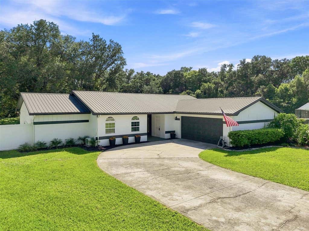 Photo of 7233 Woodbrook Drive, Tampa, FL 33625 (MLS # TB8538291)