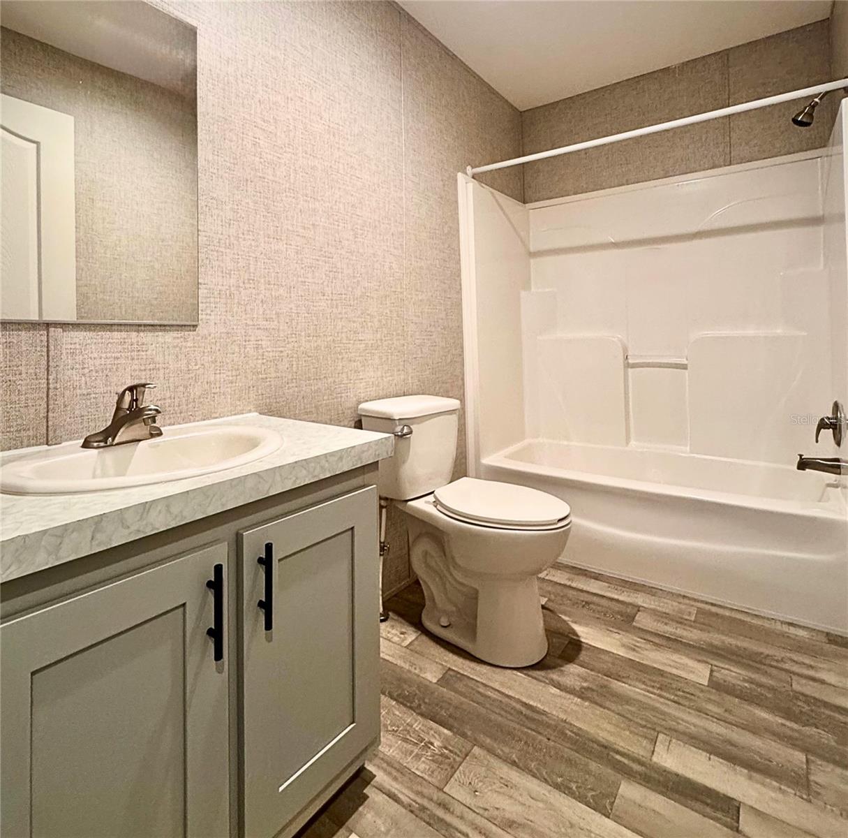 MASARYKTOWN/OAK FOREST/WAVRO - Residential