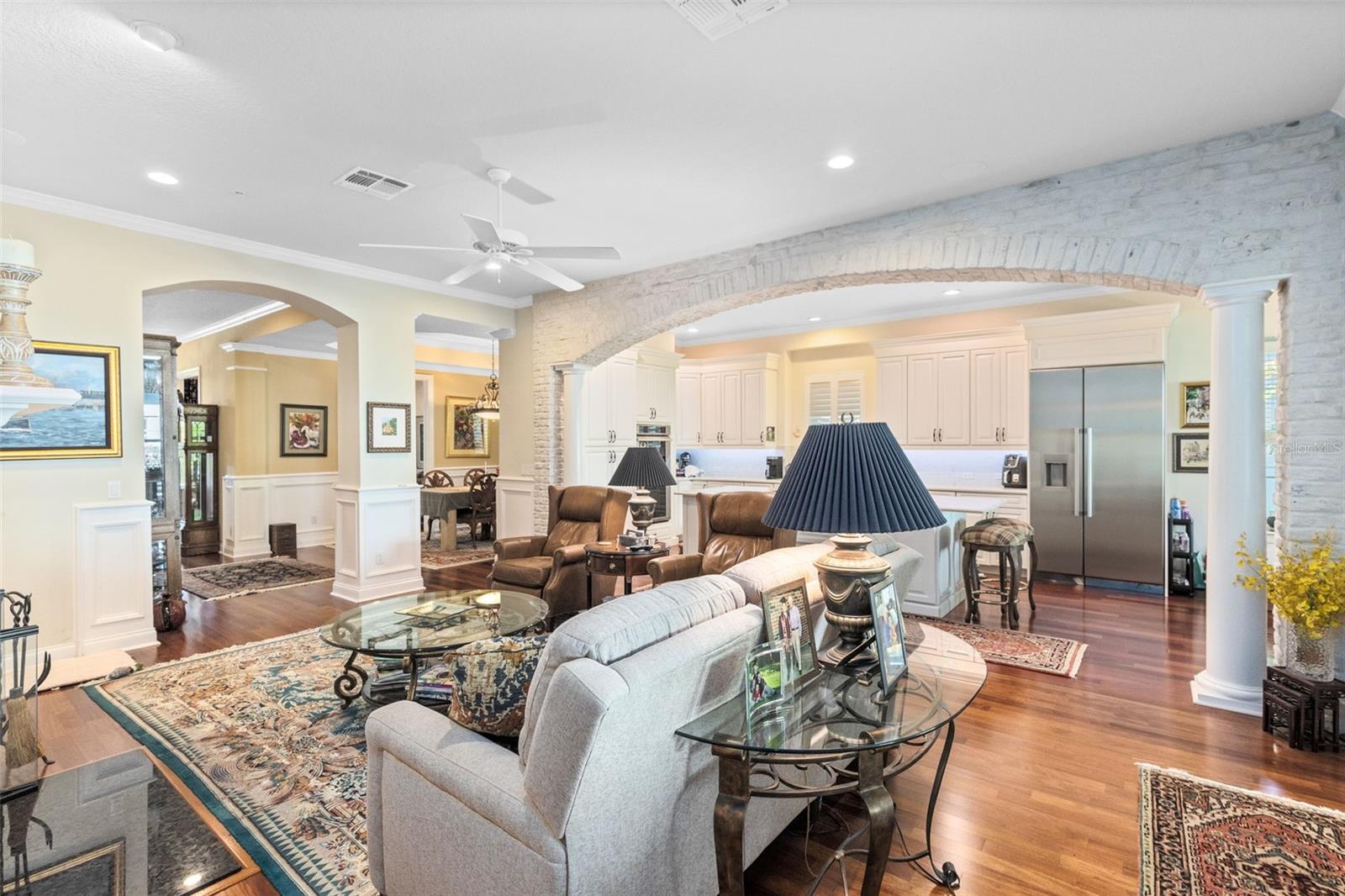 BALDWIN PARK UN 10 - Residential