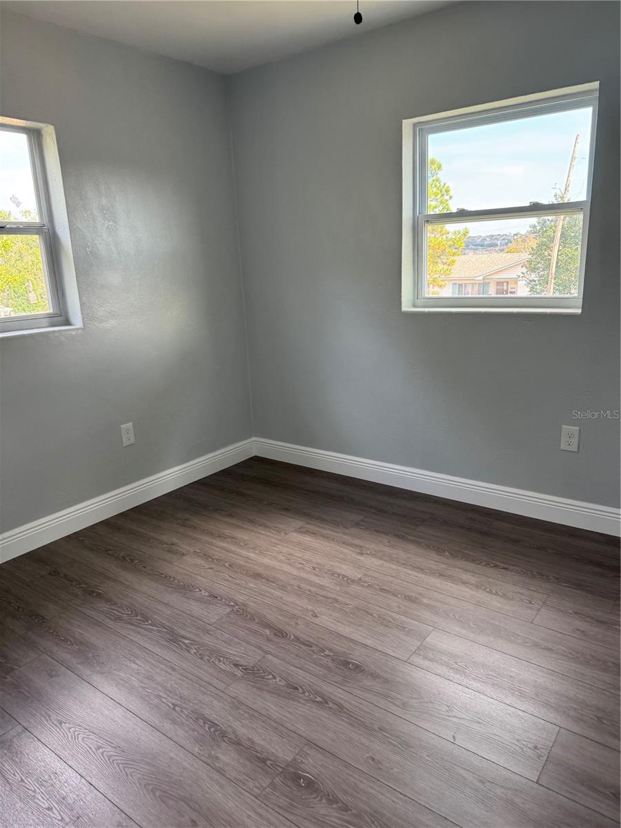 LAKEVIEW HEIGHTS SEC 01 - Residential Lease