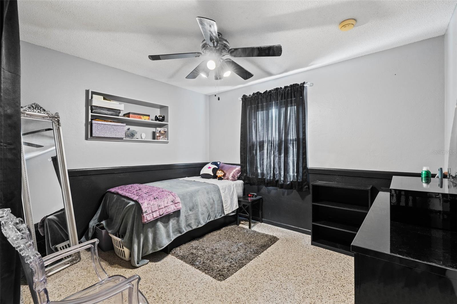 CAMELOT PARK - Residential