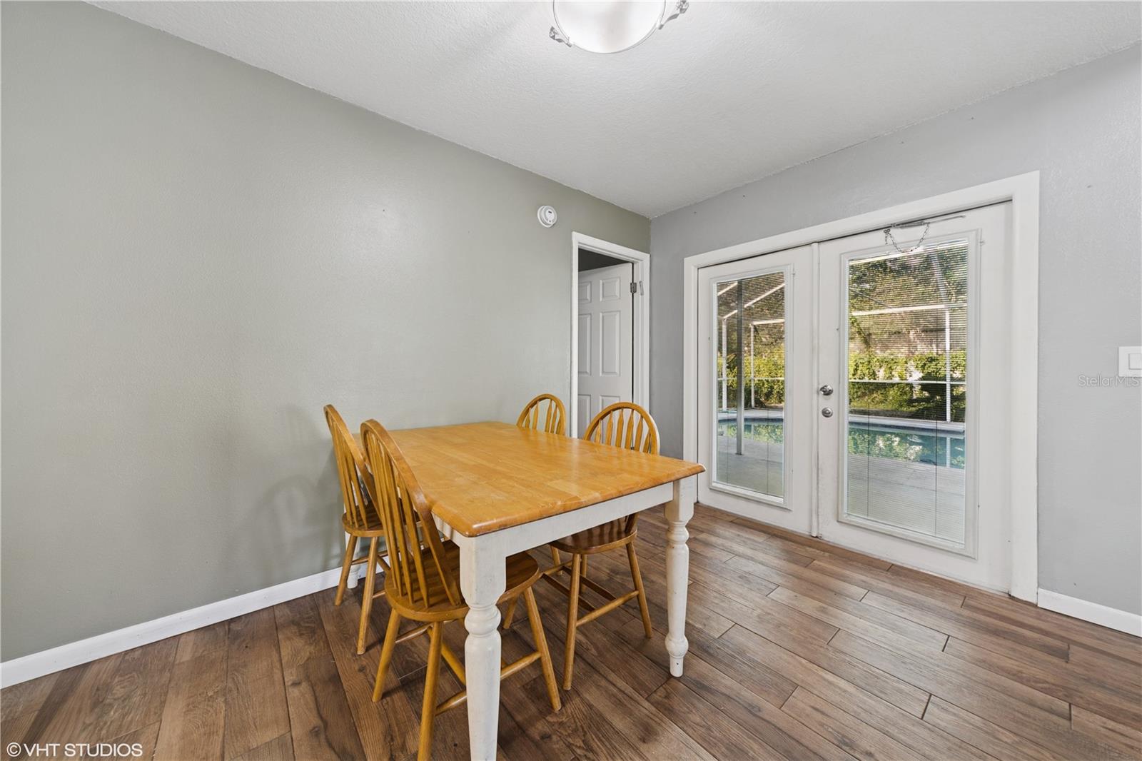 COUNTRY AIRE PH THREE - Residential