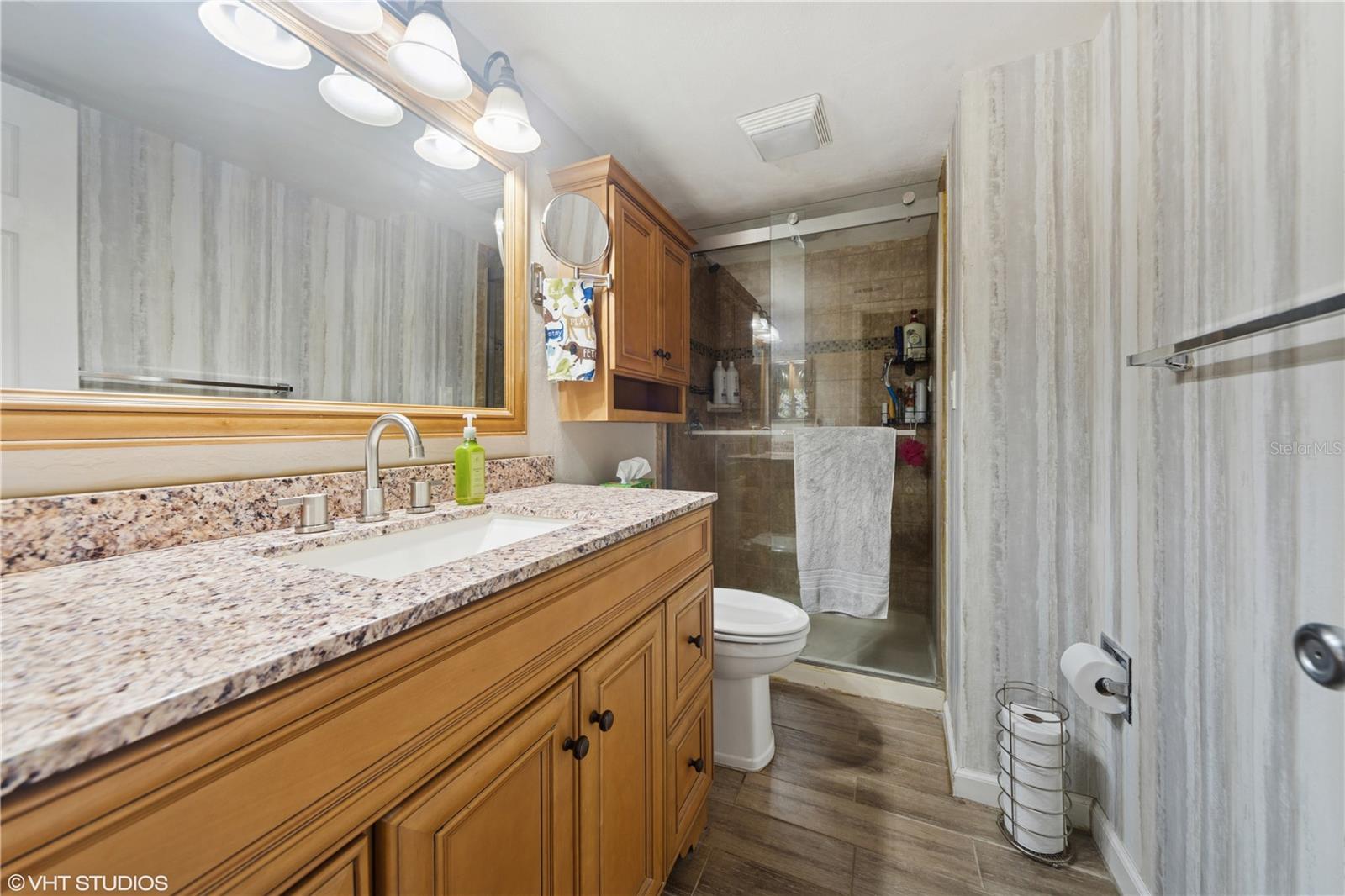COUNTRY AIRE PH THREE - Residential