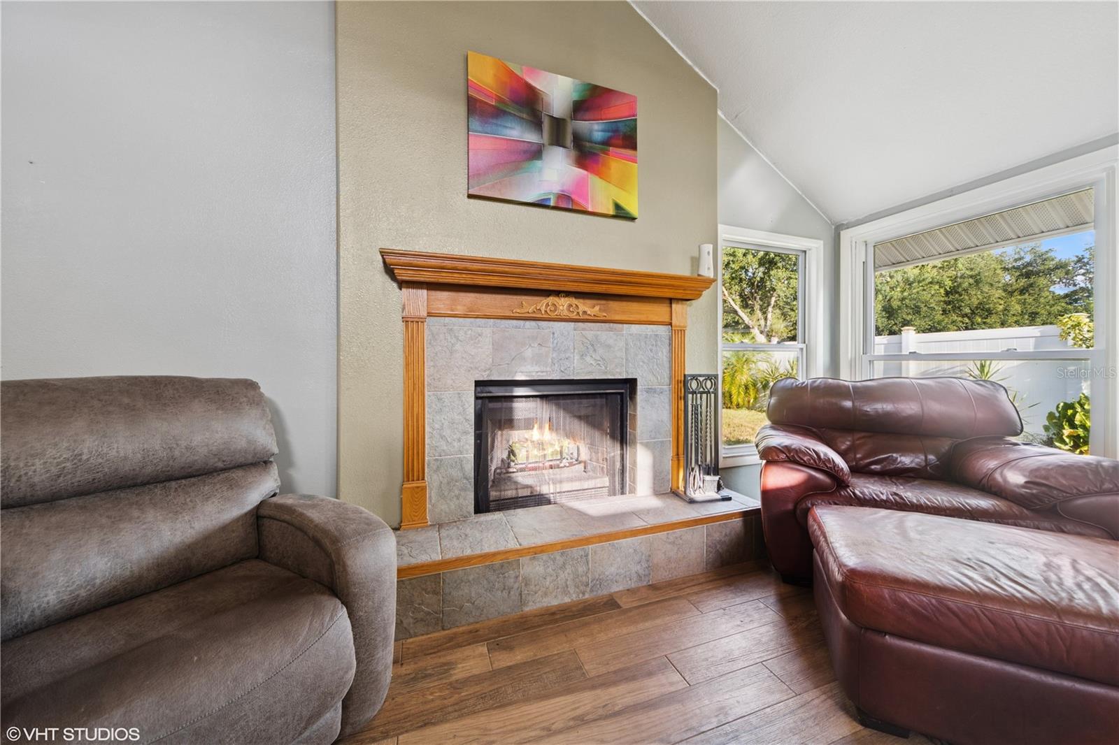 COUNTRY AIRE PH THREE - Residential