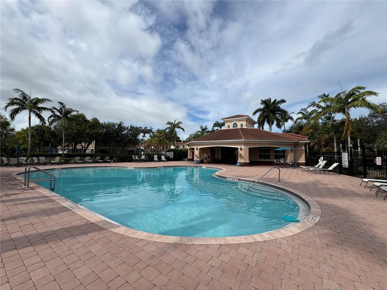 17533 LAUREL GROVE COURT