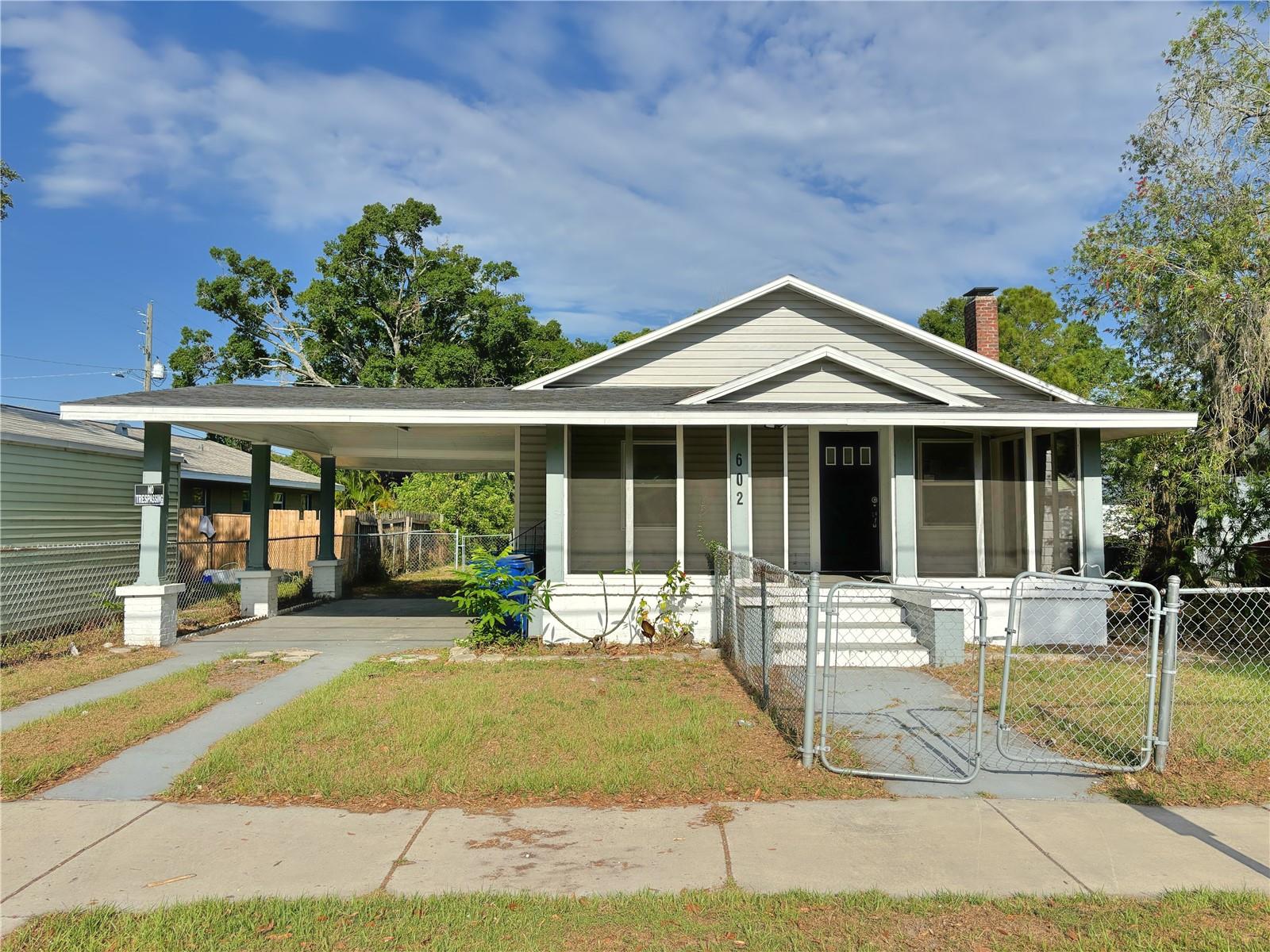 3 Bedroom 2 bath Home. Welcome to this cozy bungalow located in the heart of Mulberry. This historical home has been recently updated featuring wood laminate floors and a fireplace in the living room. The exterior features an open front porch and 1 car carport. The home is located close to shopping and other area convenances. Come take a tour of this gem today. All information is reliable but not guaranteed and should be verified by the buyers agent.