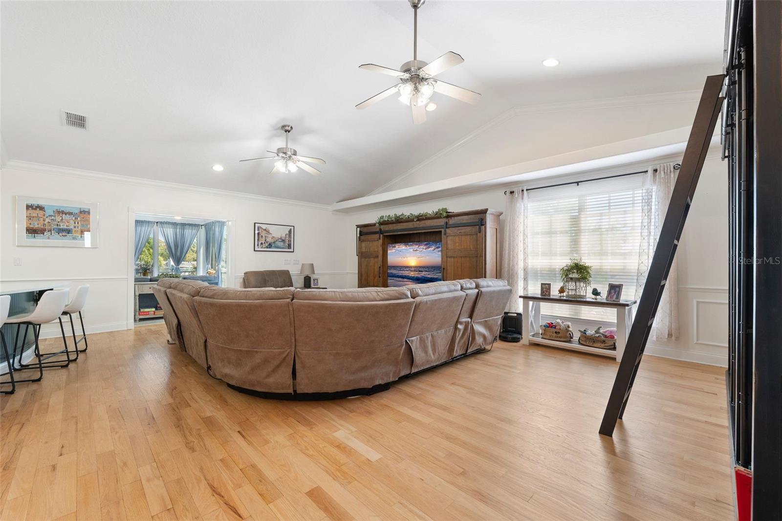 5500 LEAHY LANE
