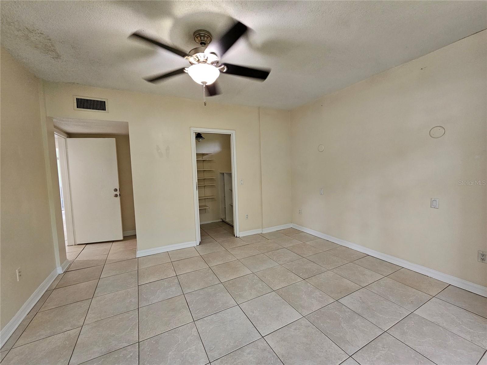 BLACK ARCES - Residential Lease