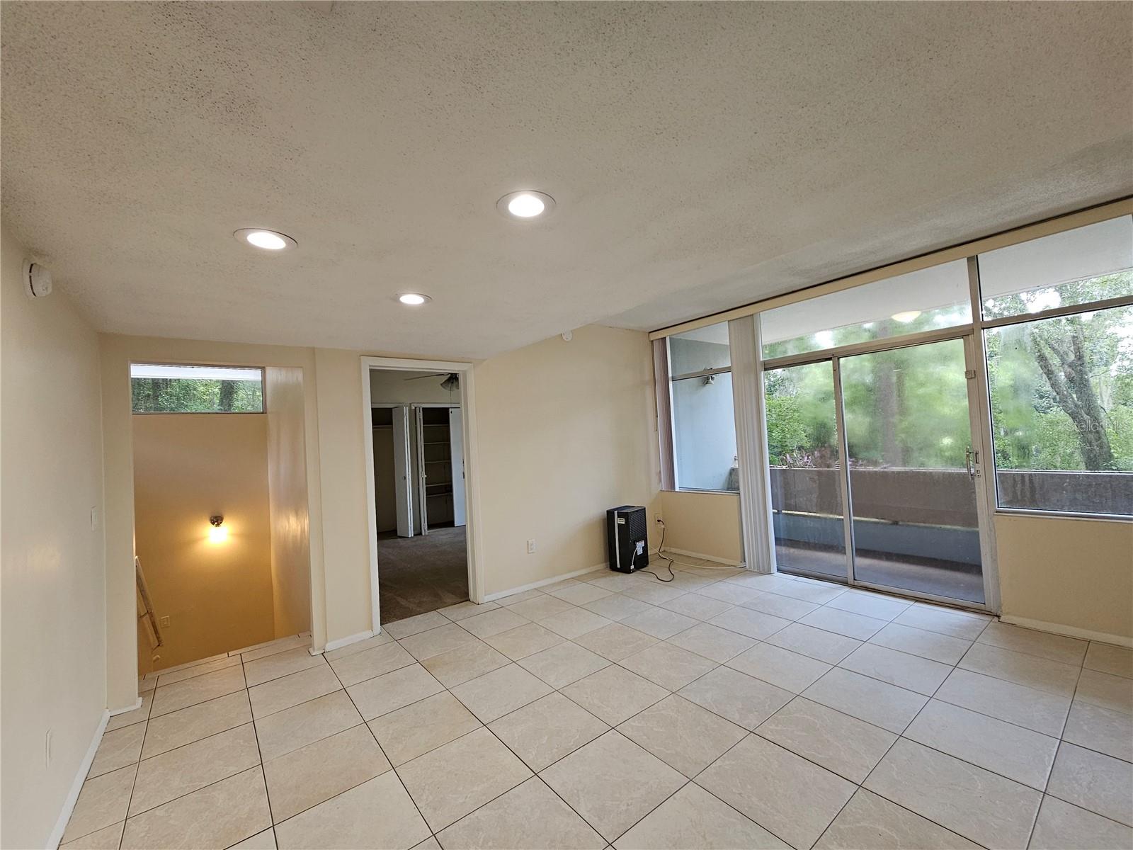 BLACK ARCES - Residential Lease