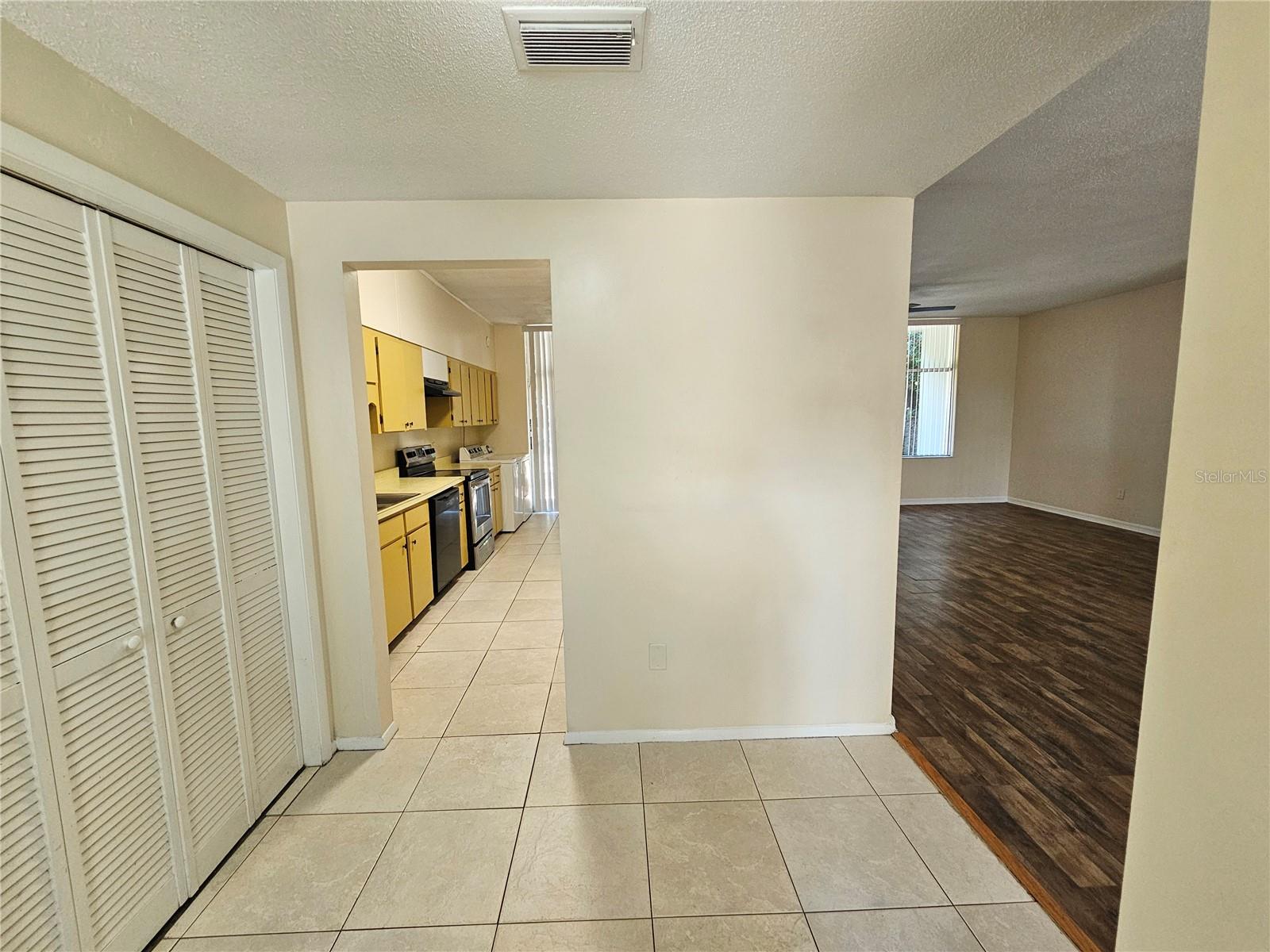 BLACK ARCES - Residential Lease