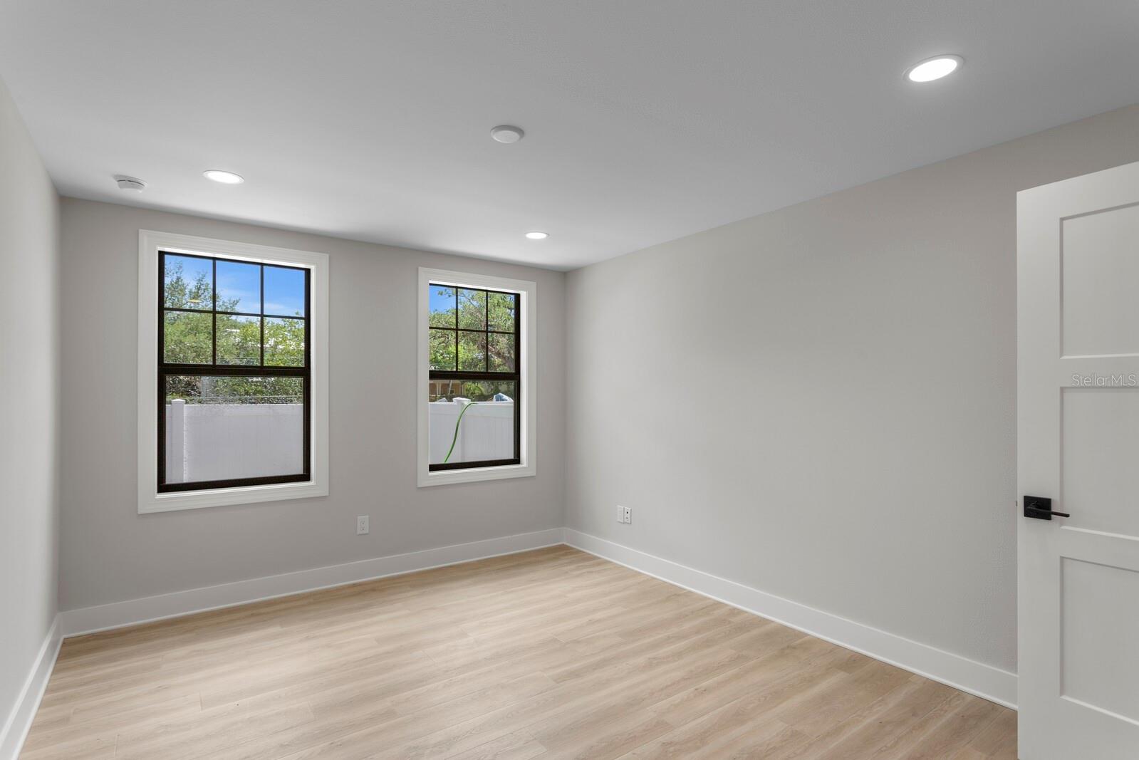 BAYSHORE RESIDENCES AND TOWNHOMES - Residential