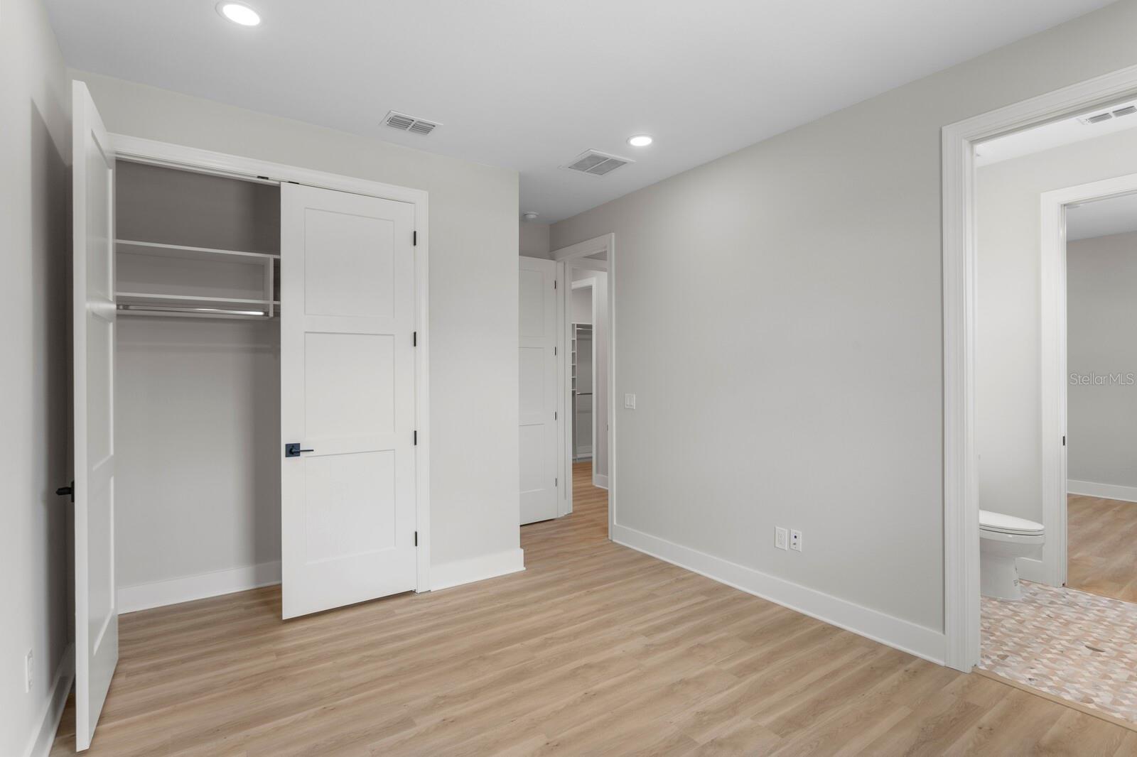 BAYSHORE RESIDENCES AND TOWNHOMES - Residential