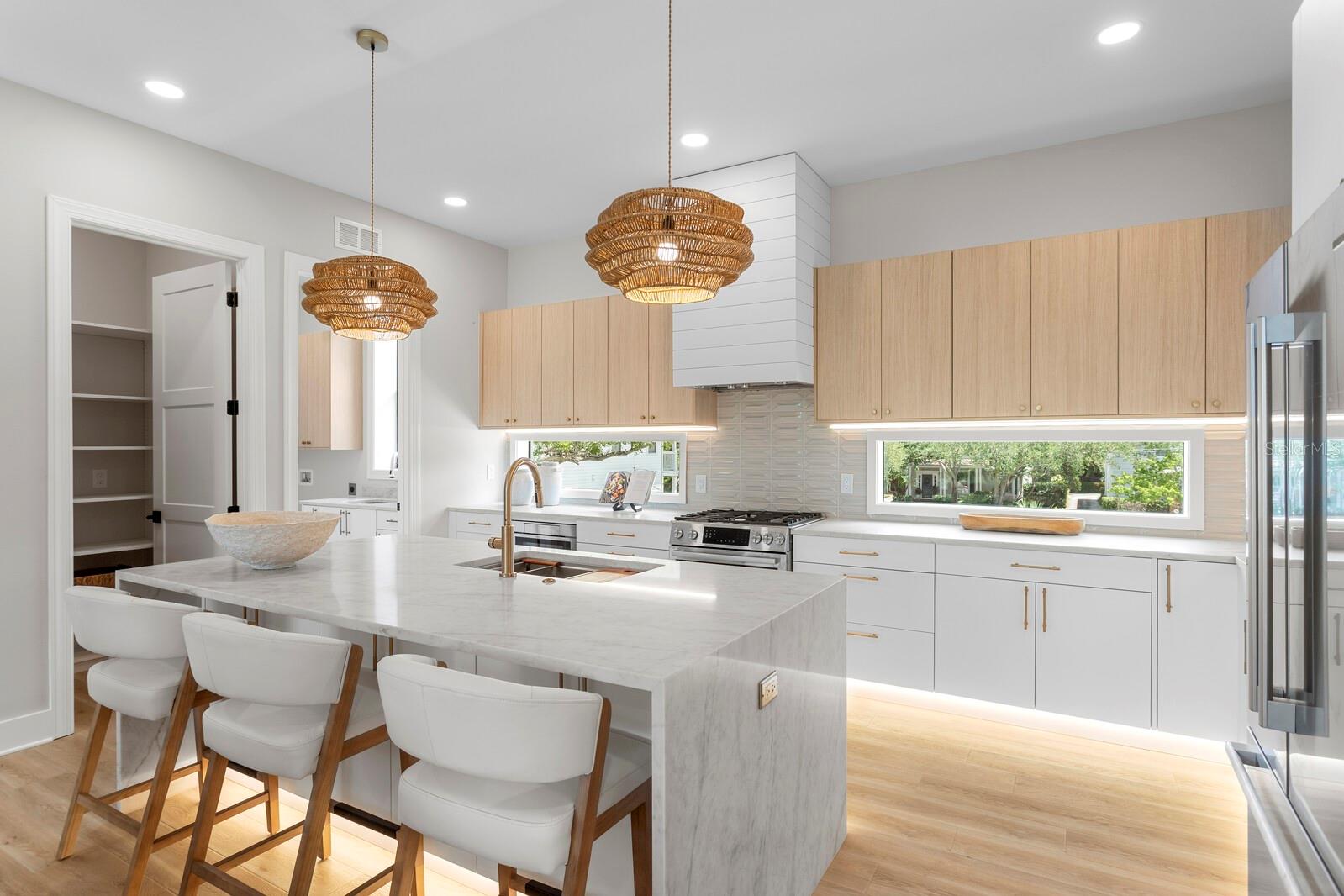 BAYSHORE RESIDENCES AND TOWNHOMES - Residential