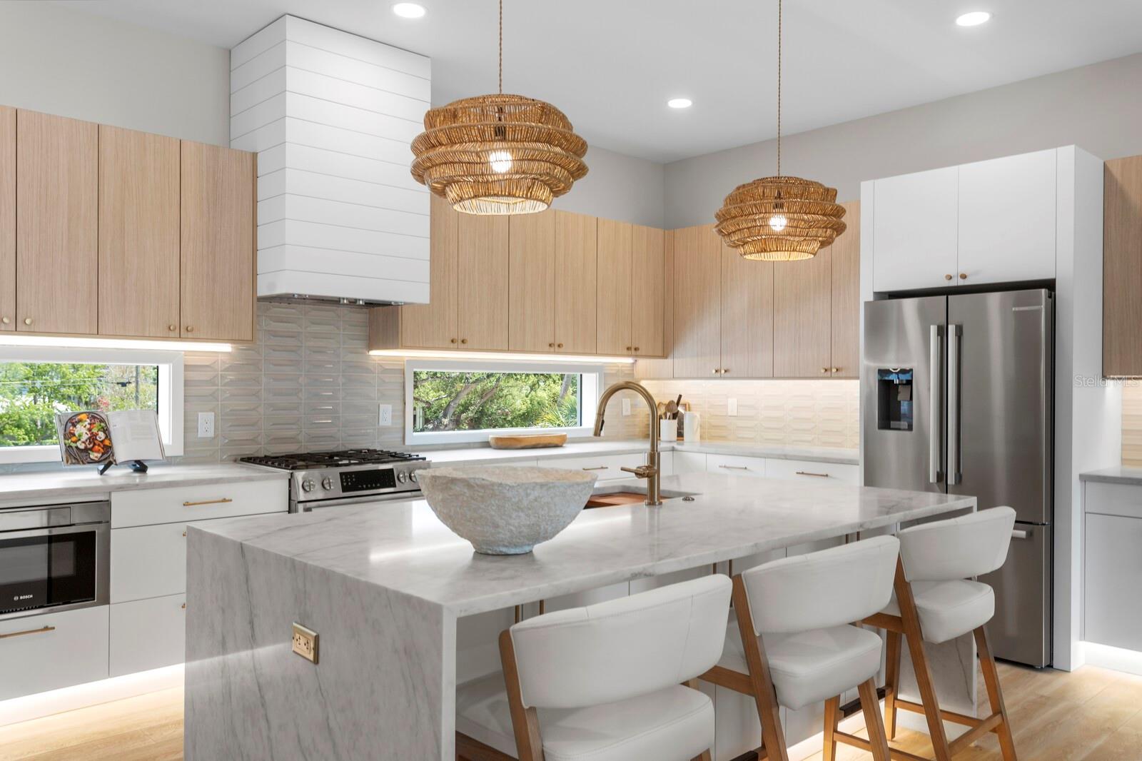 BAYSHORE RESIDENCES AND TOWNHOMES - Residential
