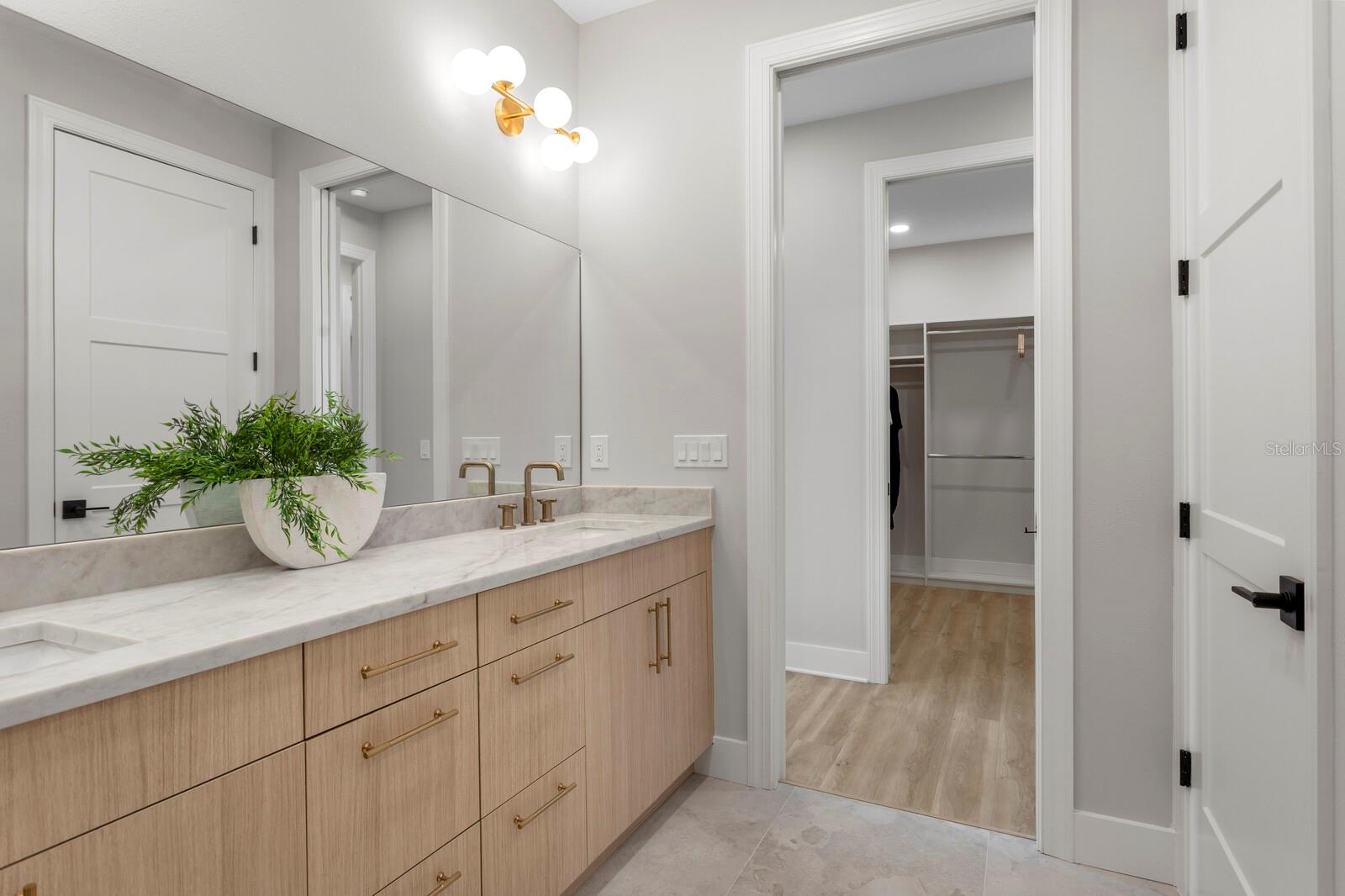 BAYSHORE RESIDENCES AND TOWNHOMES - Residential