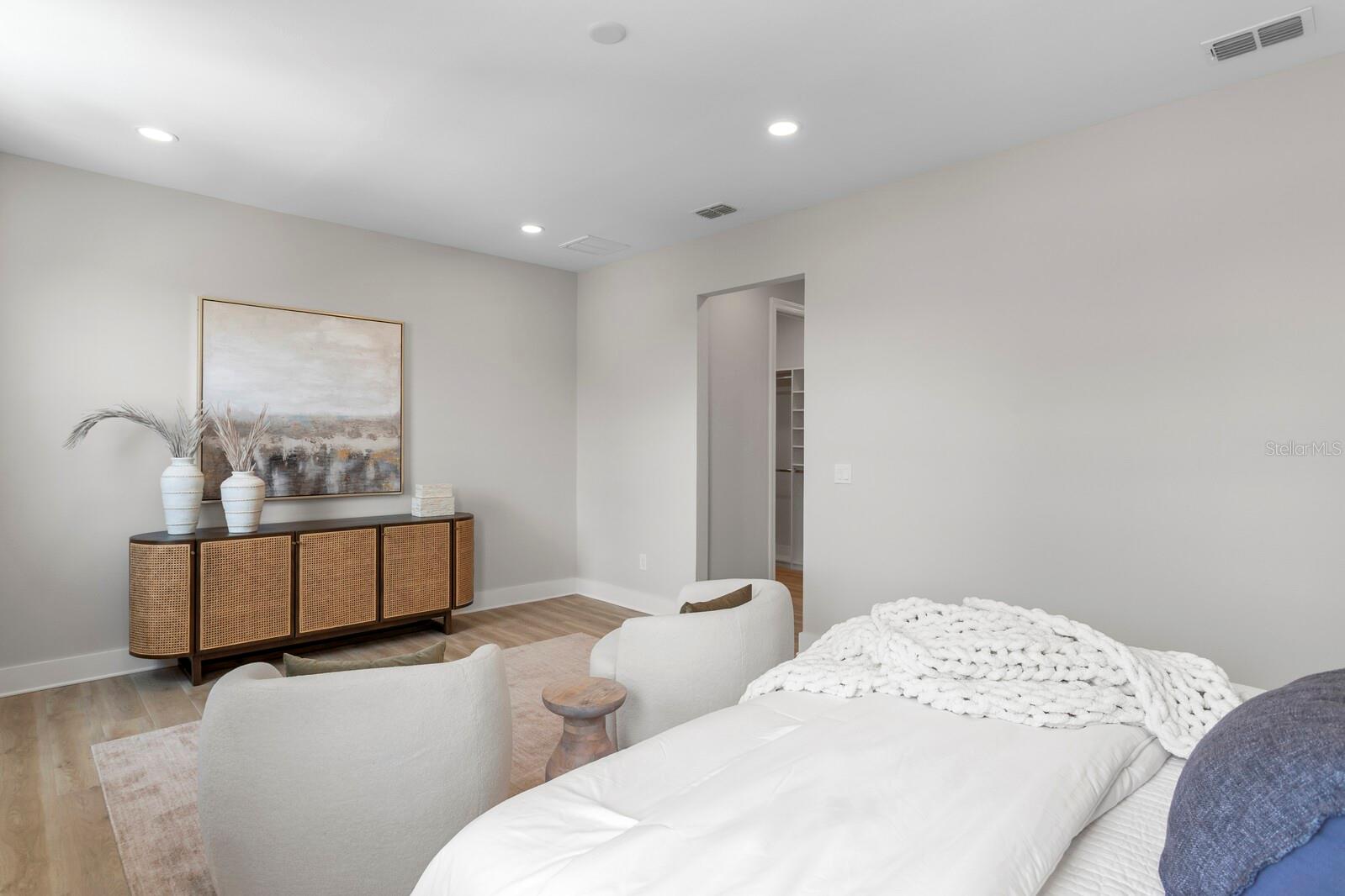 BAYSHORE RESIDENCES AND TOWNHOMES - Residential