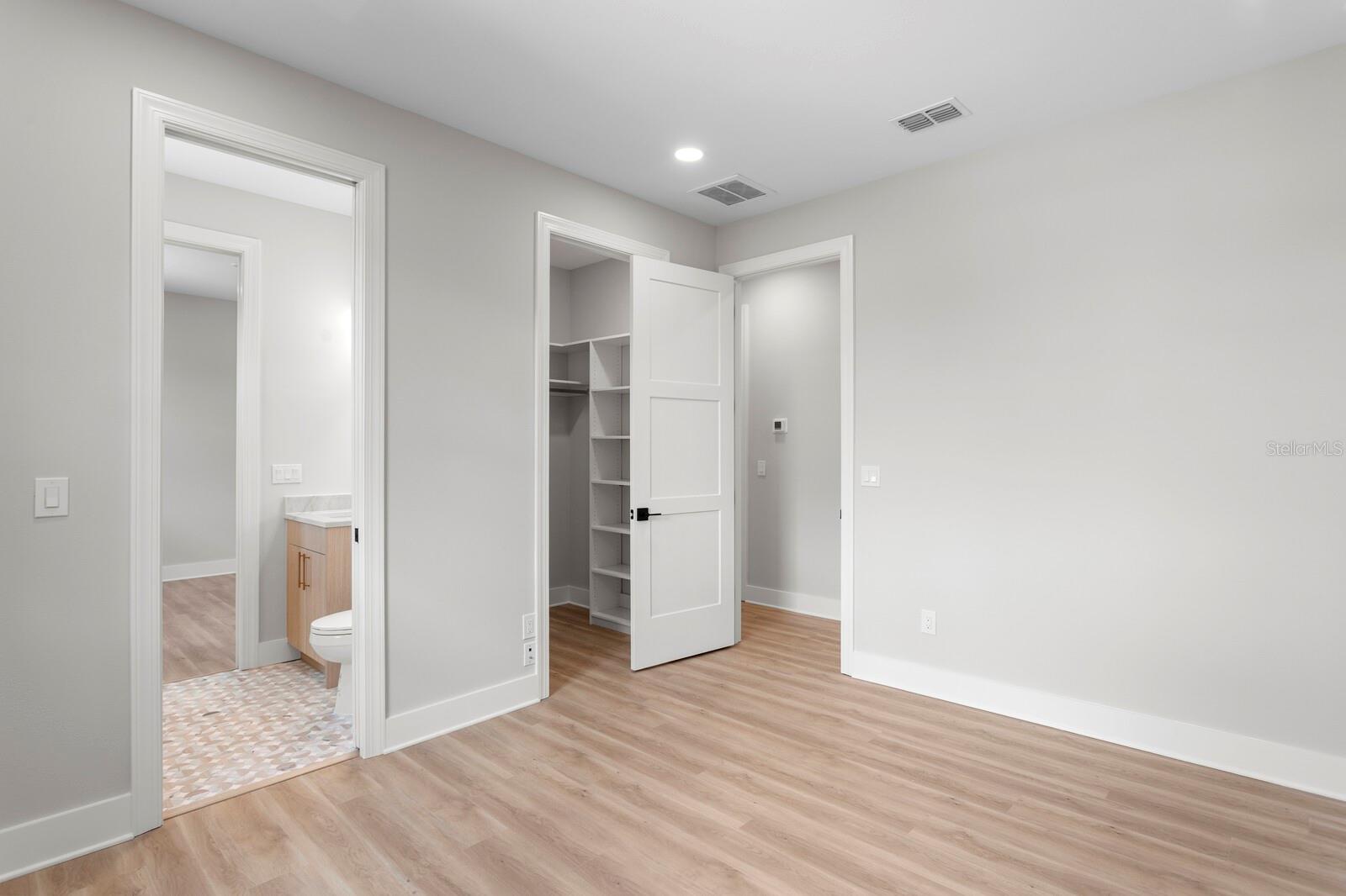 BAYSHORE RESIDENCES AND TOWNHOMES - Residential