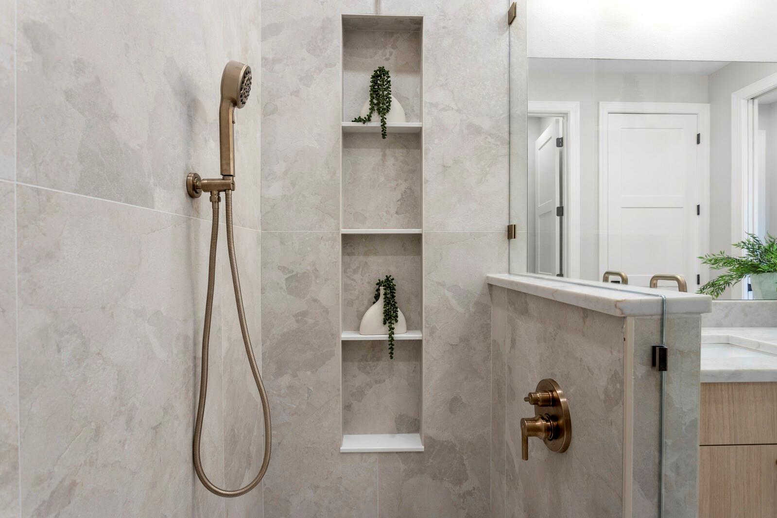 BAYSHORE RESIDENCES AND TOWNHOMES - Residential