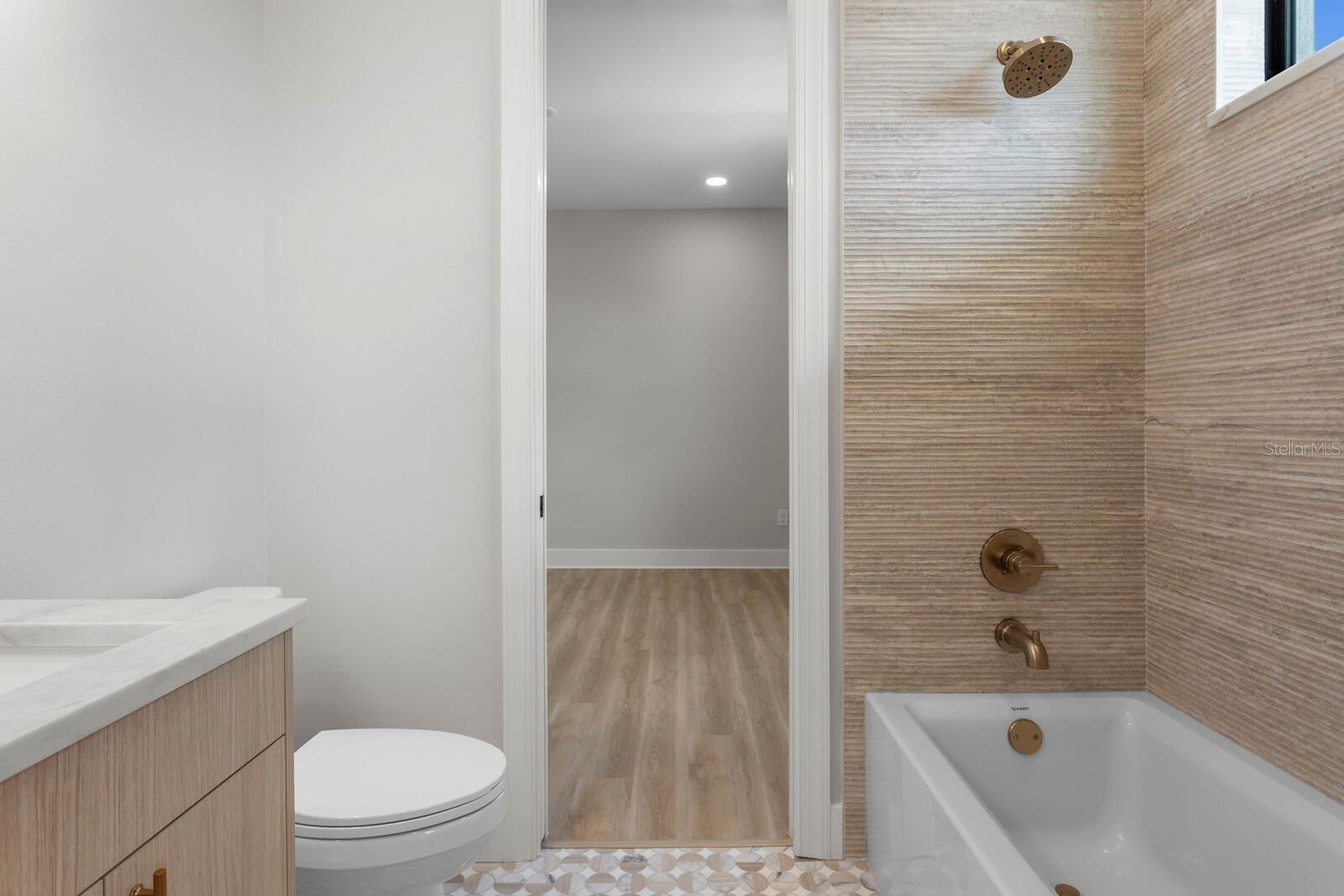 BAYSHORE RESIDENCES AND TOWNHOMES - Residential