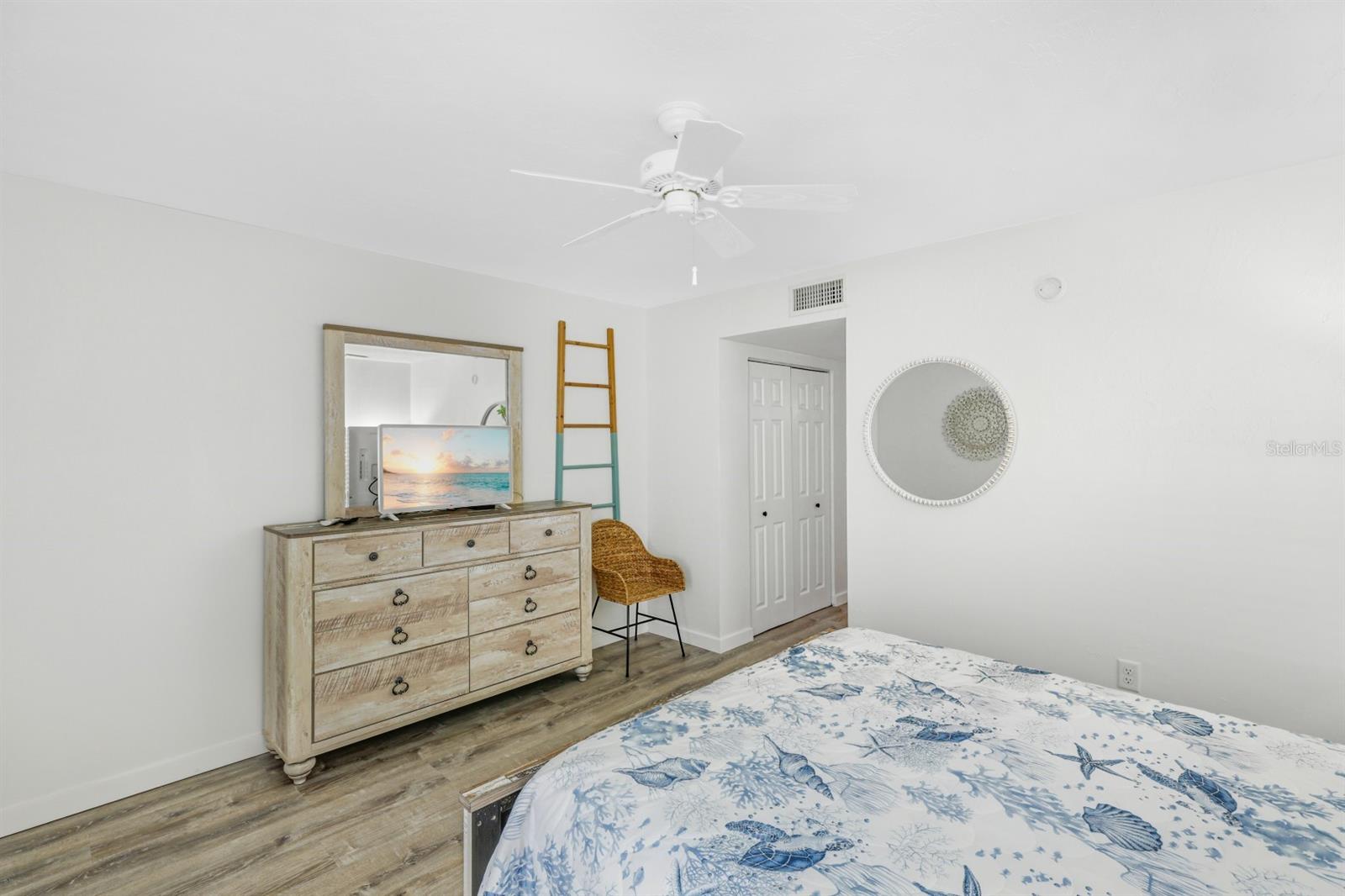 RUNAWAY BAY - Residential