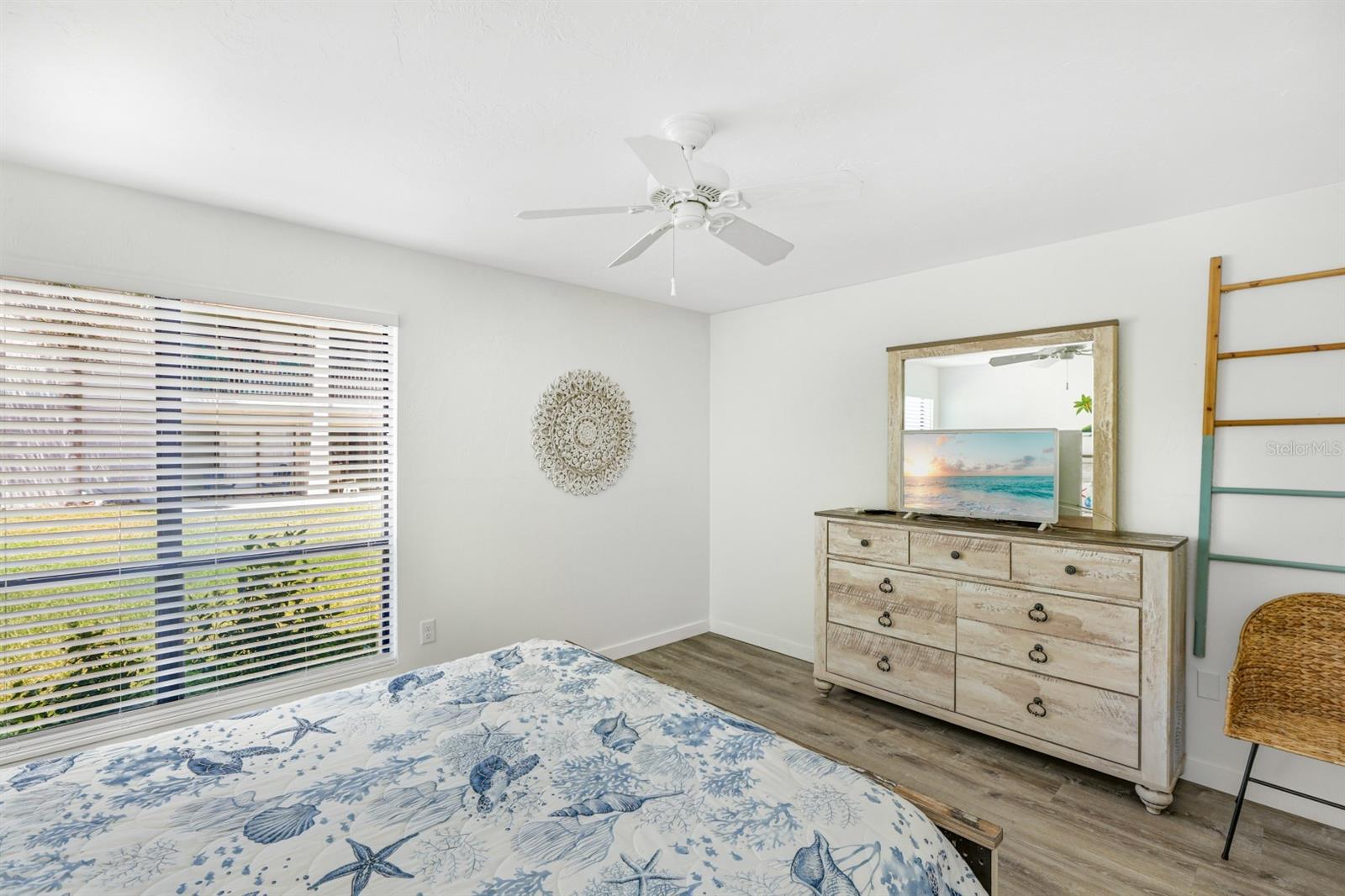 RUNAWAY BAY - Residential