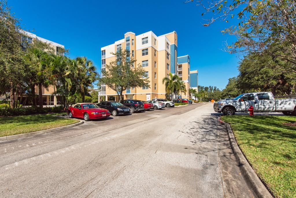 GOLF LAKE CONDO 2 AT EAST BAY - Residential