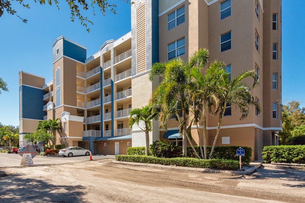 GOLF LAKE CONDO 2 AT EAST BAY - Residential