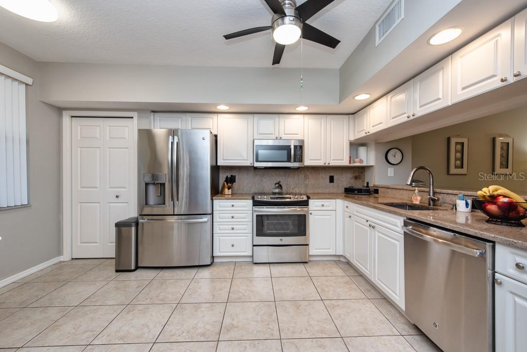 GOLF LAKE CONDO 2 AT EAST BAY - Residential