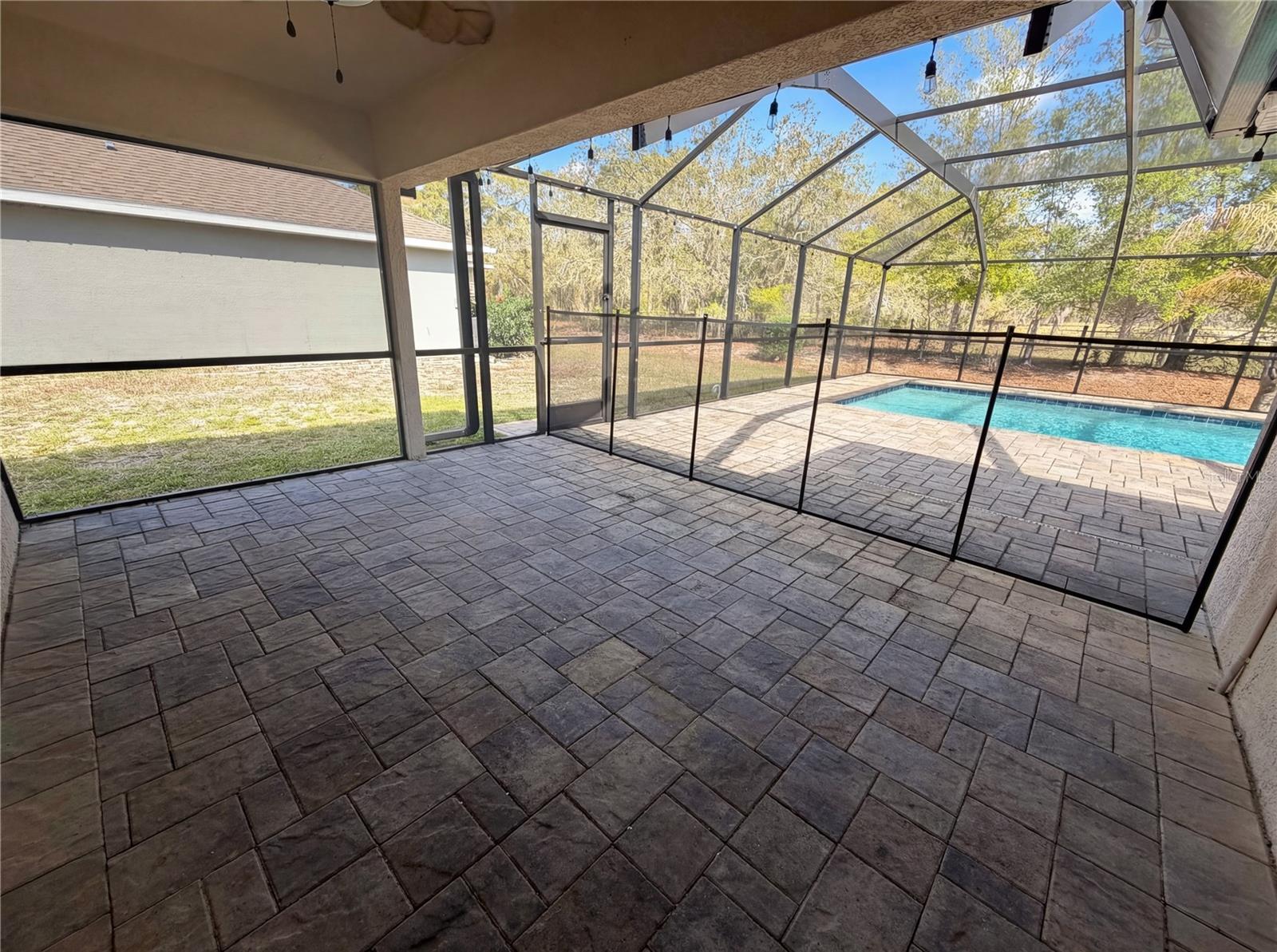 SUMMER CHASE - Residential