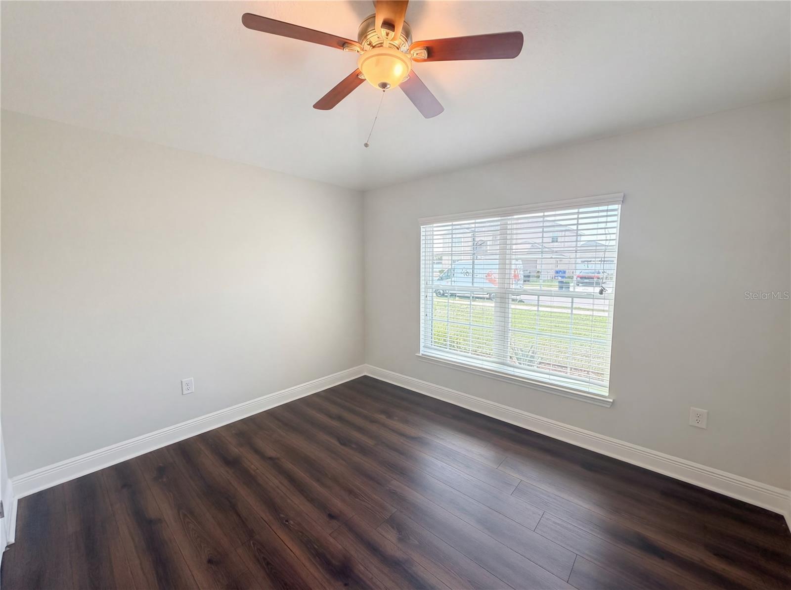 SUMMER CHASE - Residential