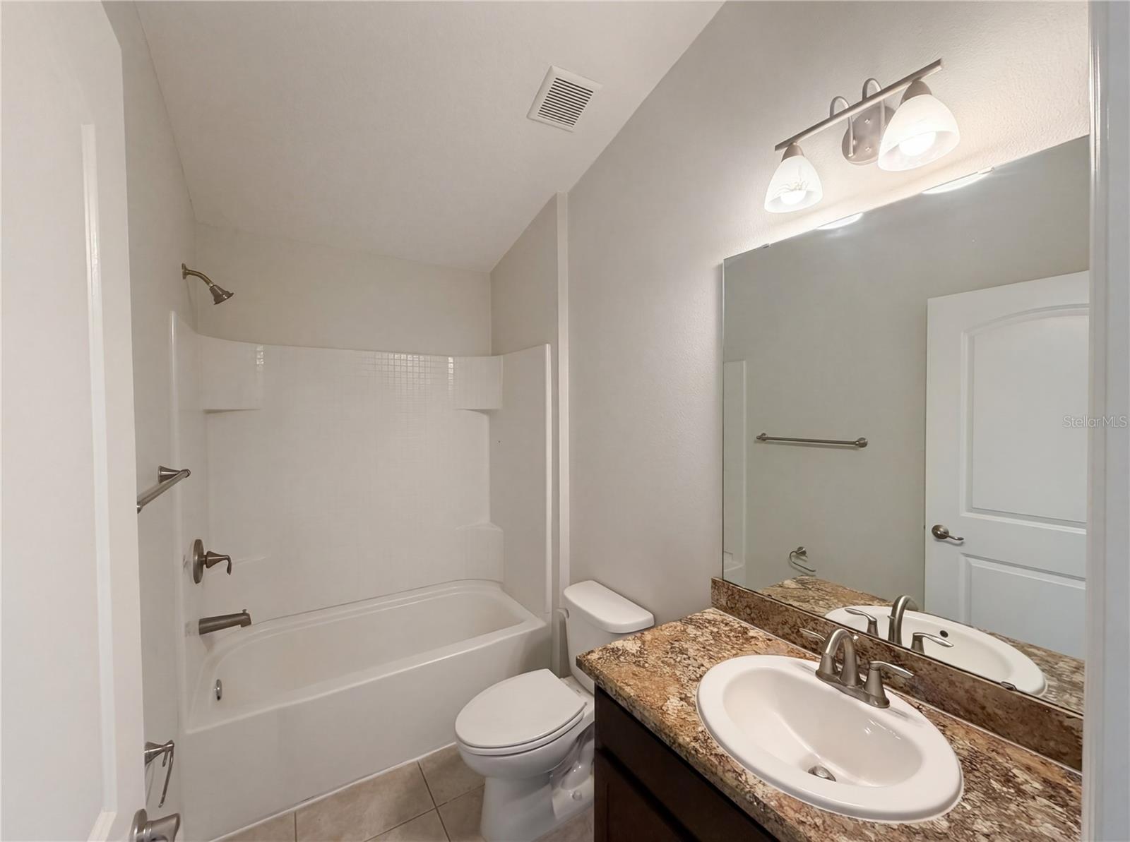 SUMMER CHASE - Residential