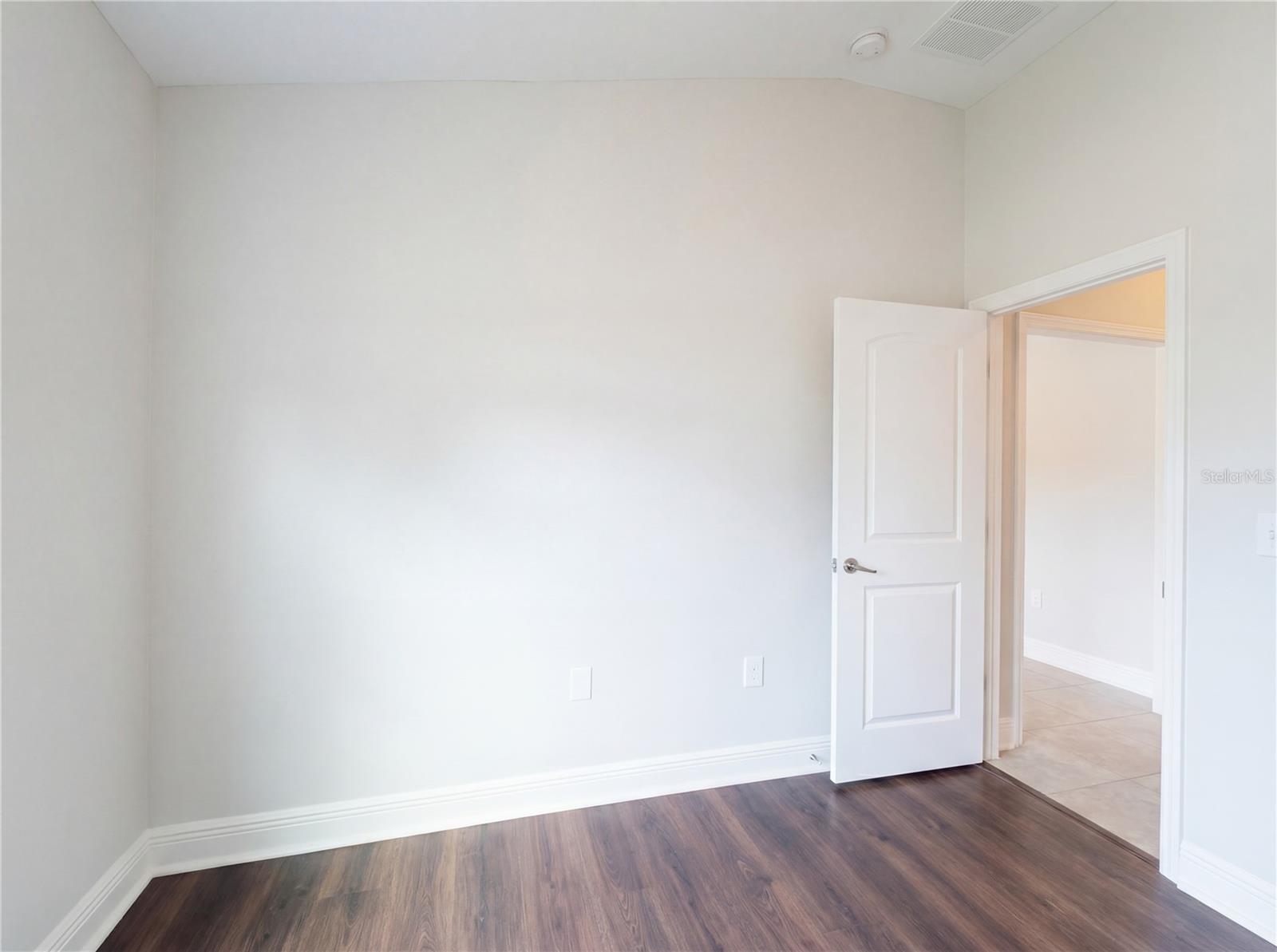 SUMMER CHASE - Residential