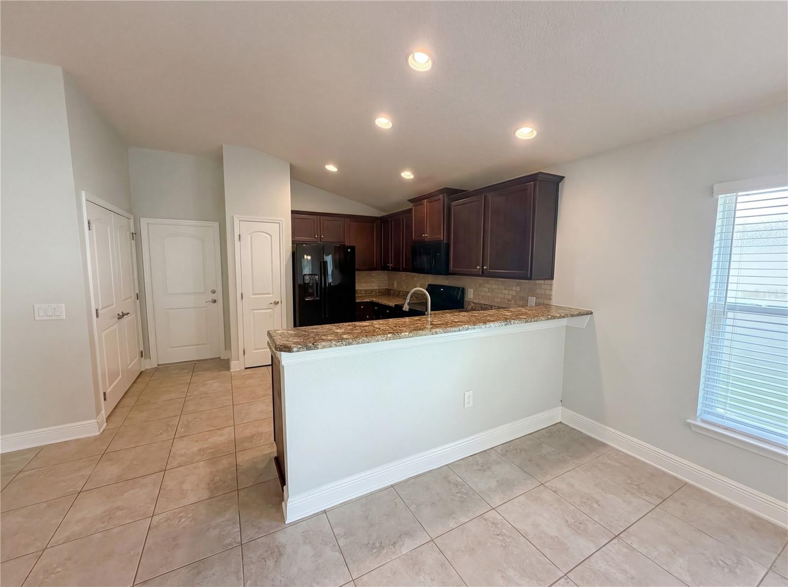 SUMMER CHASE - Residential