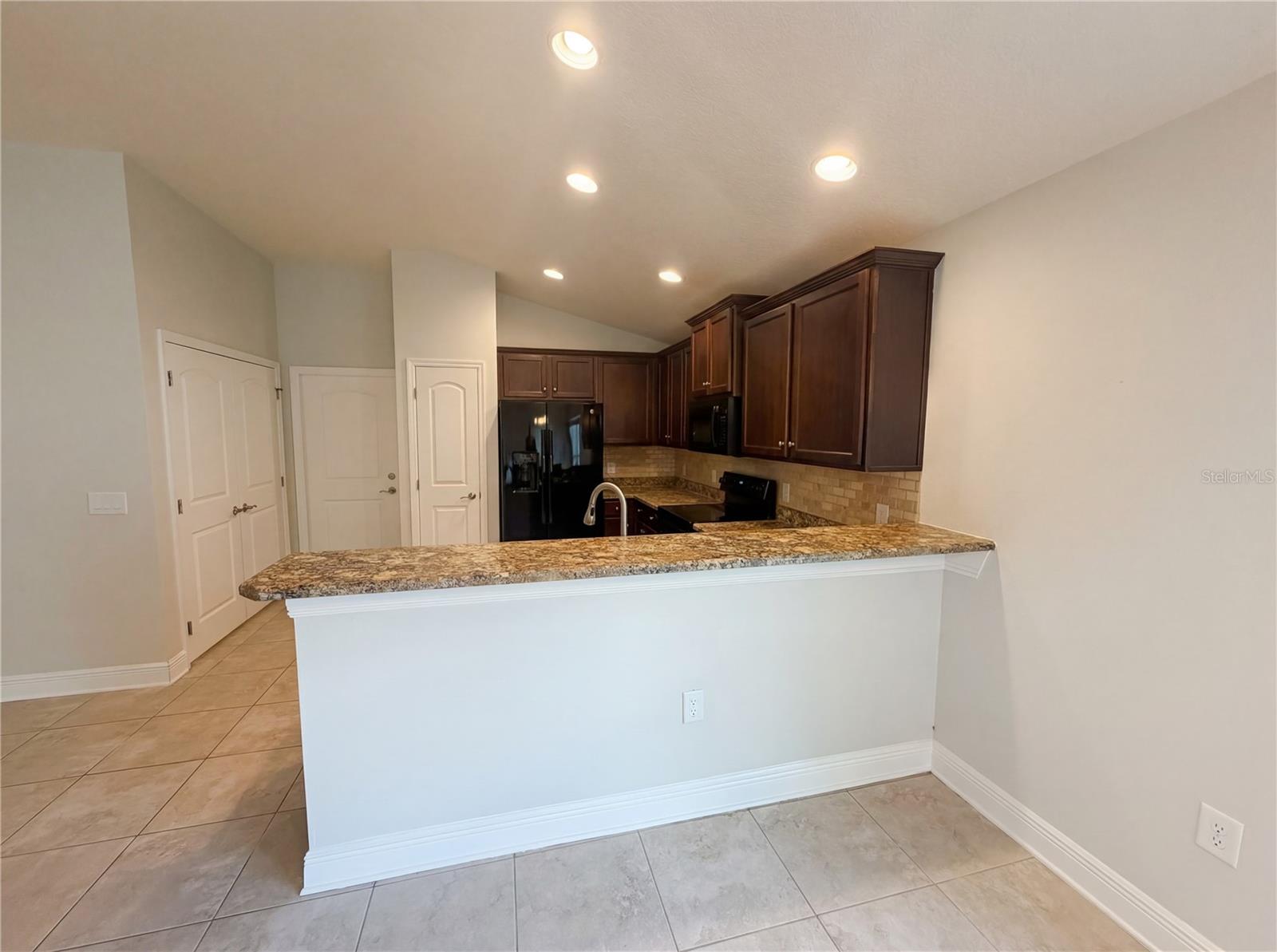 SUMMER CHASE - Residential